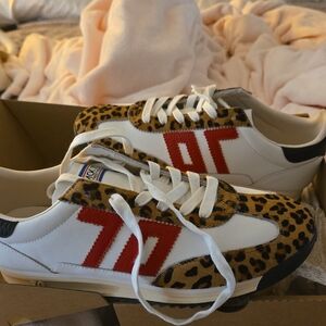 BACK 70 STREETWEAR Leopard Accent White Sneakers Red Barkley STRIKE 40 NEW Box